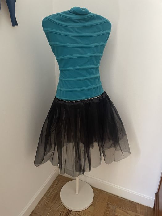 Cabide de pe para roupa