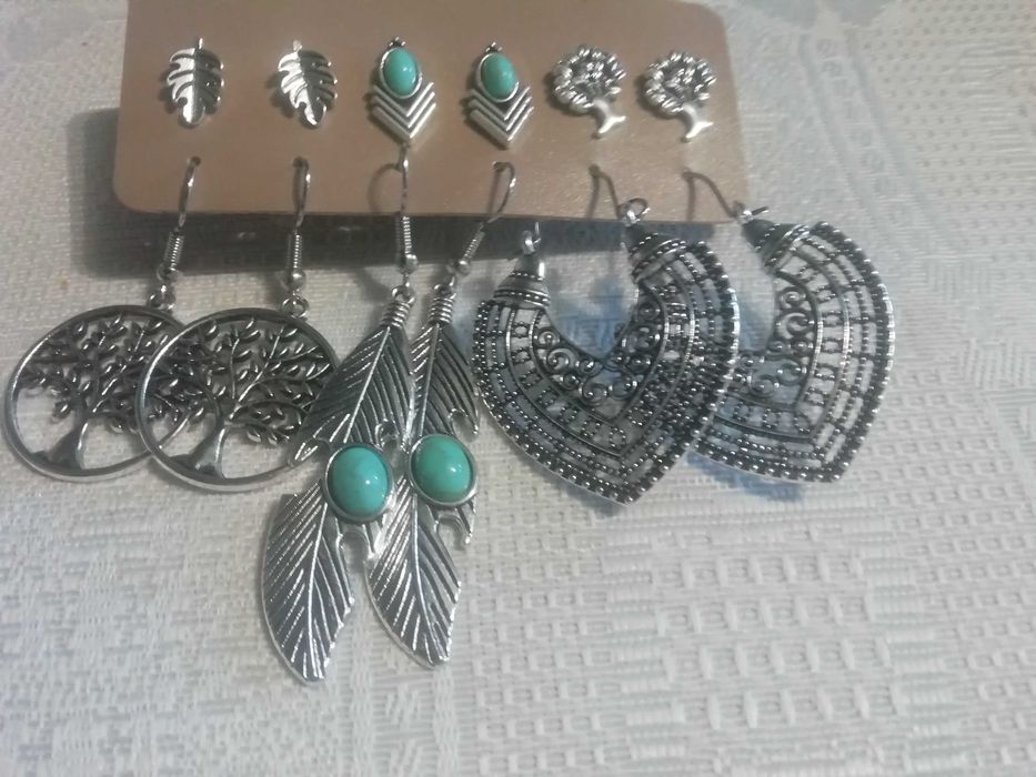 Brincos Vários Tamanhos e Temas