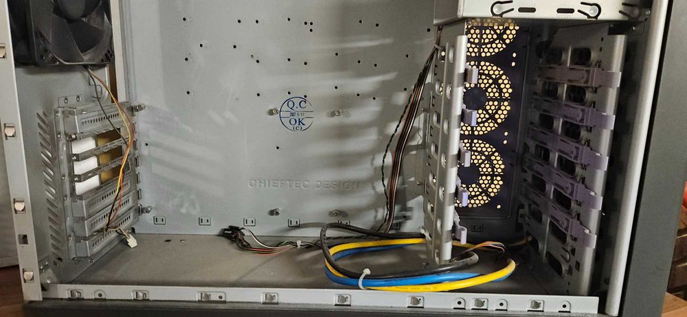 Obudowa komputera - Chiftec