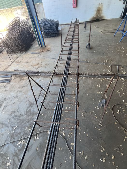 Armação em ferro, Estribos entre outros