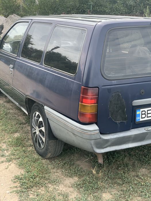 Opel Kadett 1990 VIN W0L000035L2525182 фото оголошення 3 з 15