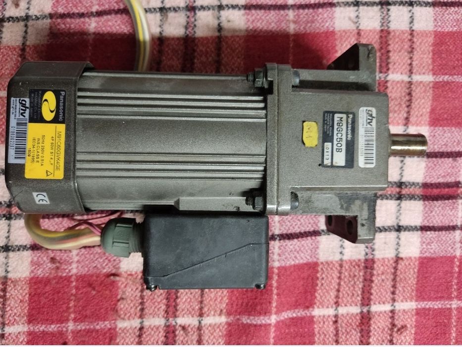 Silnik elektryczny Panasonic M91C60GVK4GE z przekładnią M9GC50