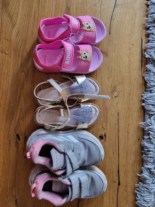 Buty, sandały, nowe, używane dla dziewczynki rozm 26