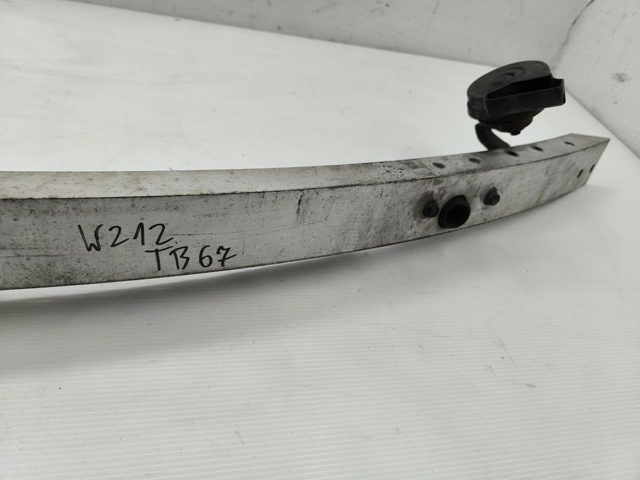 Belka zderzaka przód mercedes e-clasa w212 22Cdi 2126200230