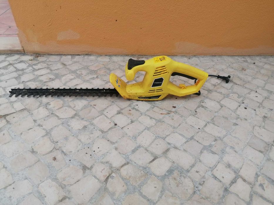 Corta Sebes eléctrico