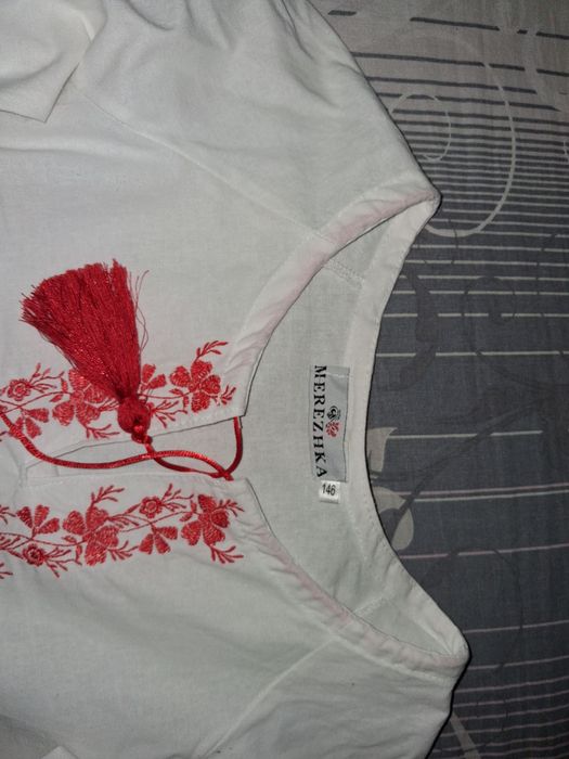 Вишиванка дівчинці