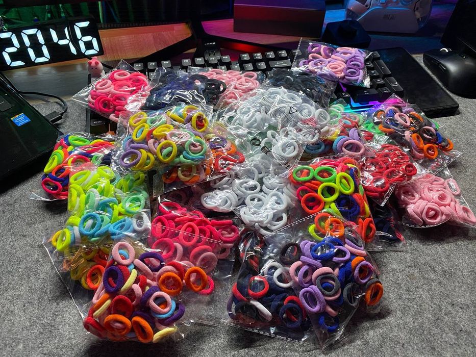 Резинки для волосся