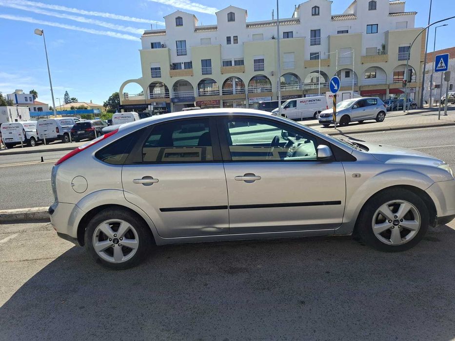 ford focus 2007 - 207000 km