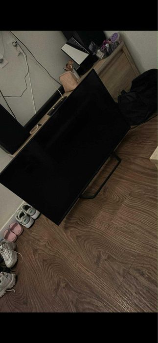 Telewizor Chiq 42 cale Smart TV