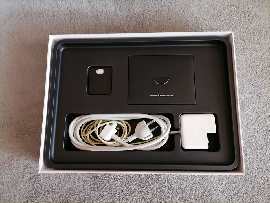 MacBook Ideał 13 A1466 i5 5 gen 8GB/128GB SSD 2017/22r 77 cykli