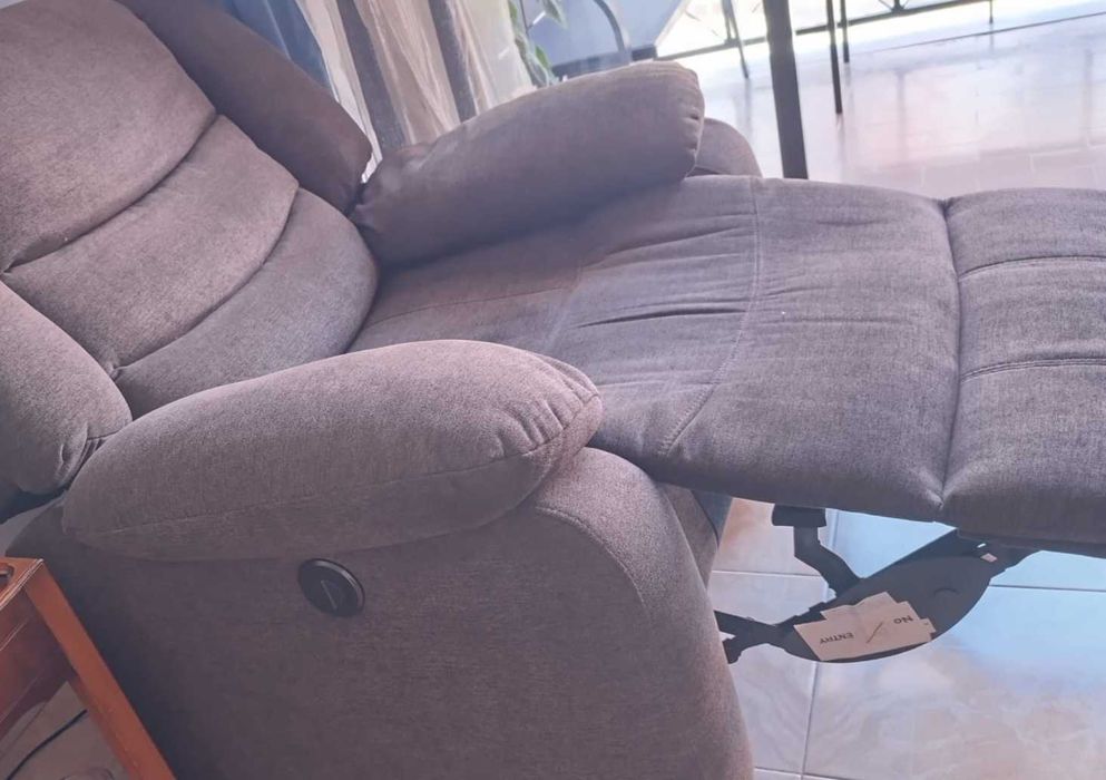 Cadeirão rebatível Conforama como novo