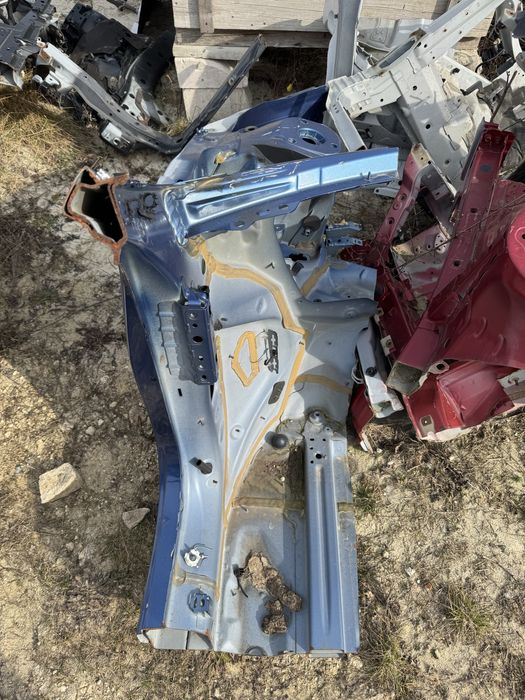 Четверть ланжерон передній лівий Volvo xc60 II 2017-