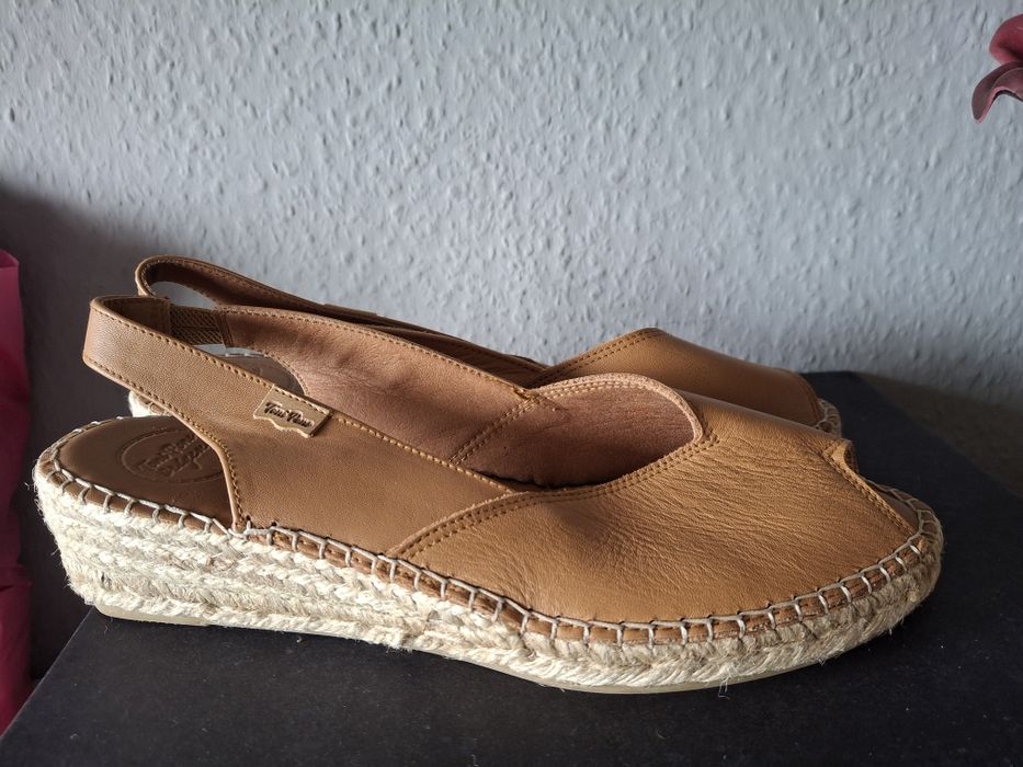 Toni Pons  Spain  espadryle damskie 42