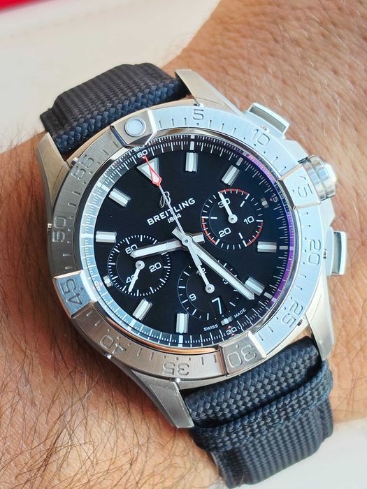 Breitling Avenger B01 Chronograph 42 - 2026r. / Gwar. do 2034r.