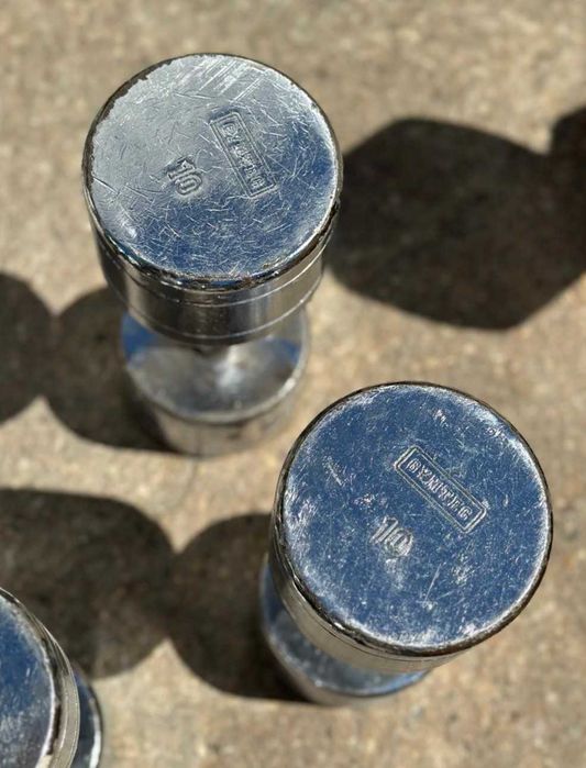 Używane hantle chromowane – wyprzedaż 2 x 10 kg