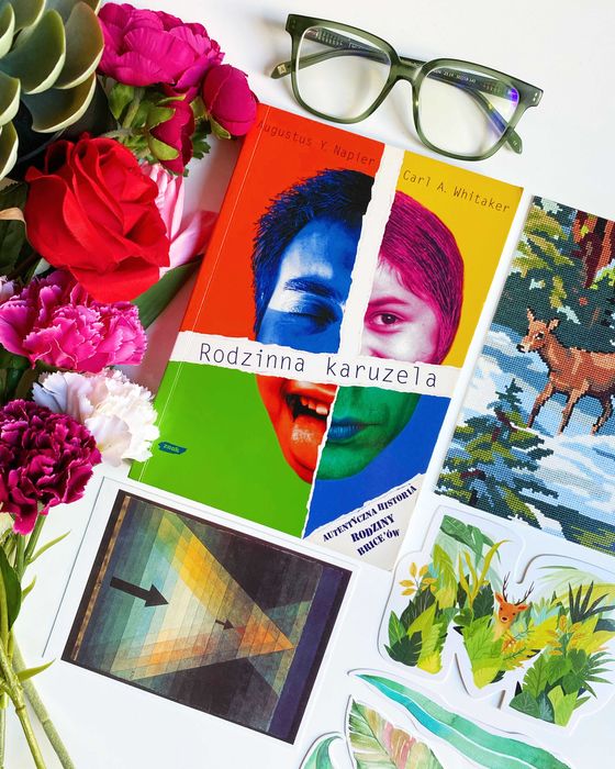 Książka "Rodzinna Karuzela"