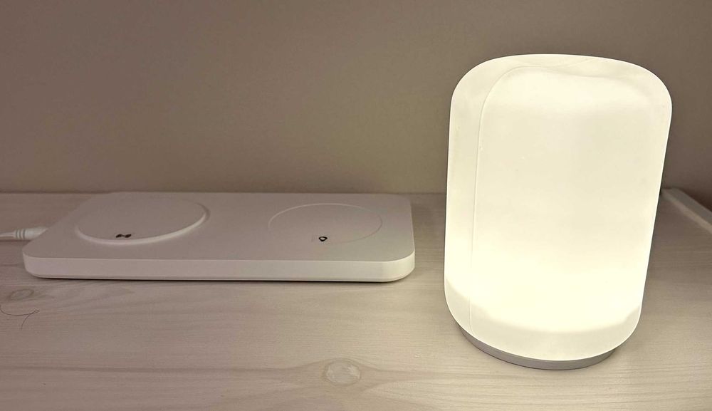 Carregador de telemóvel sem fios + candeeiro LED portátil