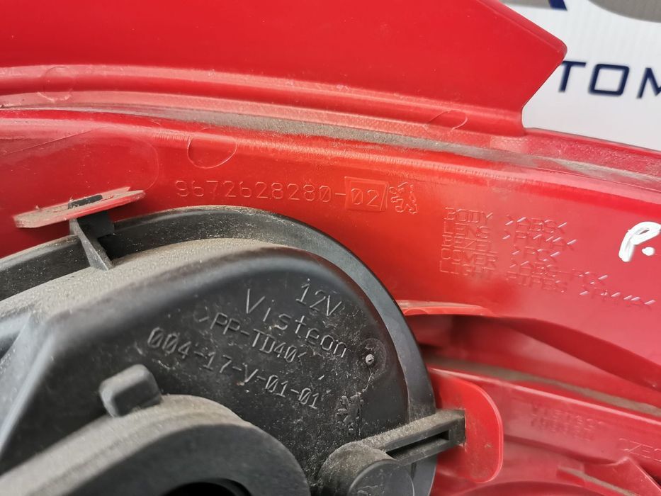 Farolim Original Esquerdo - Peugeot 208