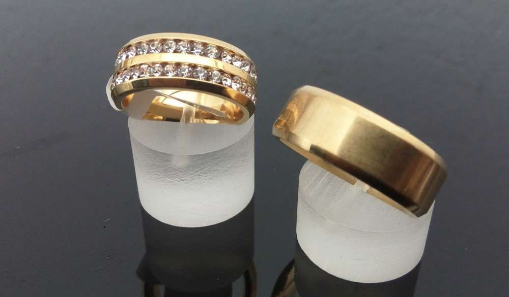 Aliança namoro, compromisso, casamento em ouro laminado 18k