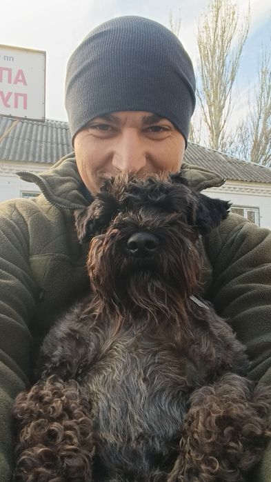 Бачите ці сумні очі? Це ми чекаєм на Ваших, дівчат.