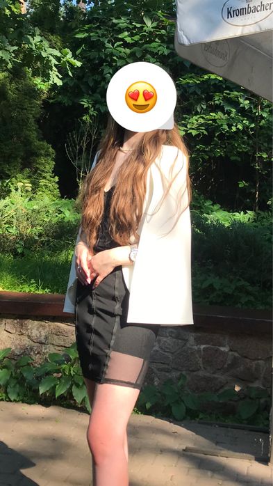 Білий жакет піджак