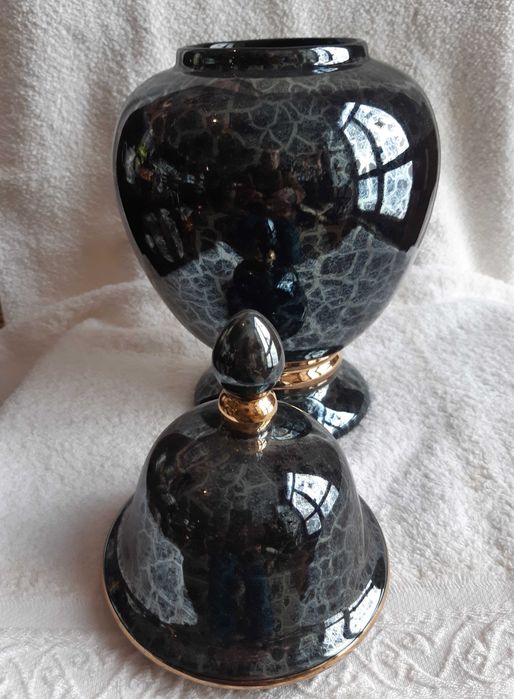 Belíssimo Pote em faiança vidrada