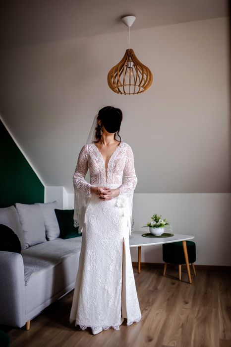Suknia ślubna z delikatnej koronki