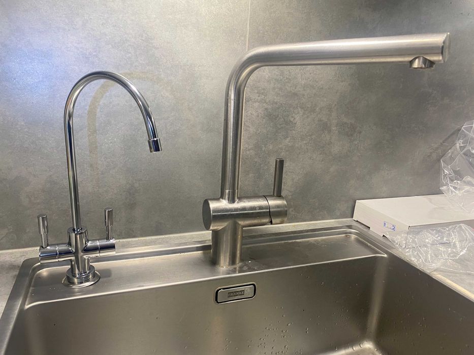 Крани питної води (одинарні, подвійні) до фільтрів, зворотного осмосу