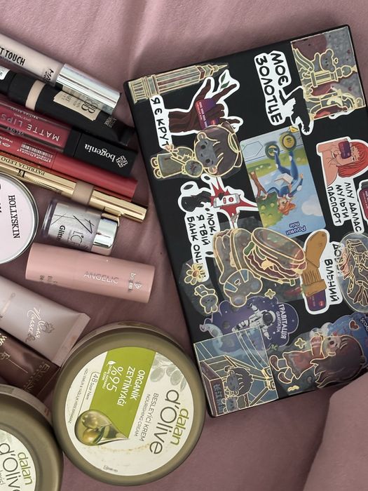 Лот косметики і товарів для тіла і ванни