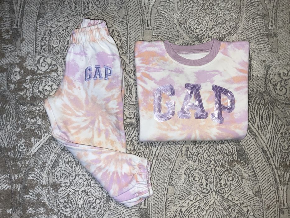 Спортивний костюм для дівчинки Gap