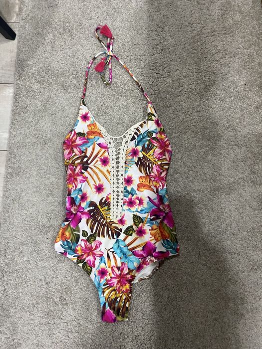 Fato de banho novo - ofereco portes