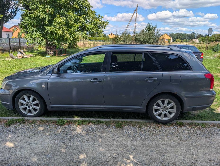 Toyota awensis 2004 benzyna gaz