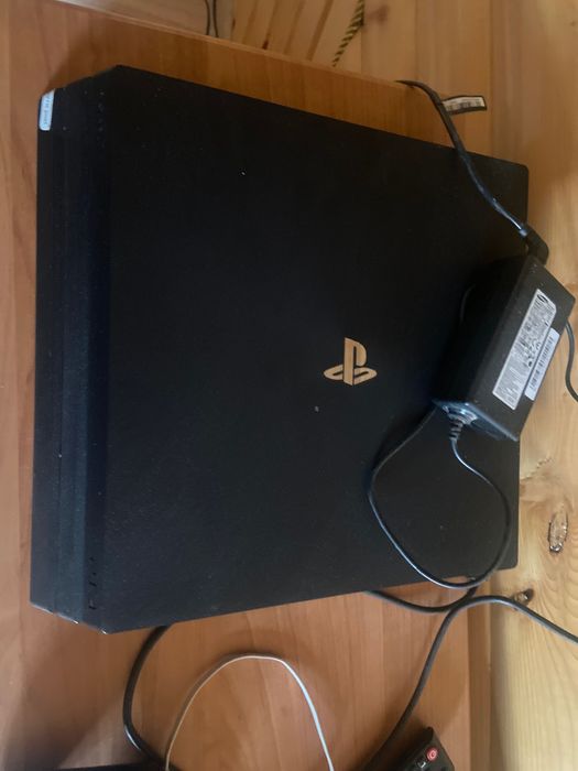 Продам PS4 pro на 1TRB