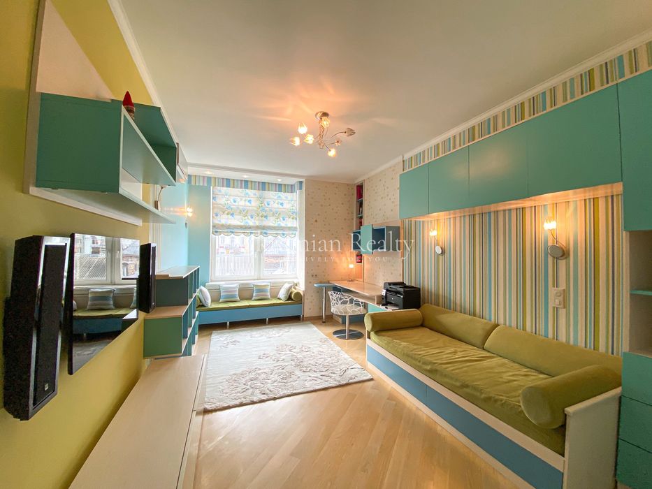 Продаж 4к квартири вул. Назарівська  23а. Ботанічний сад Фоміна