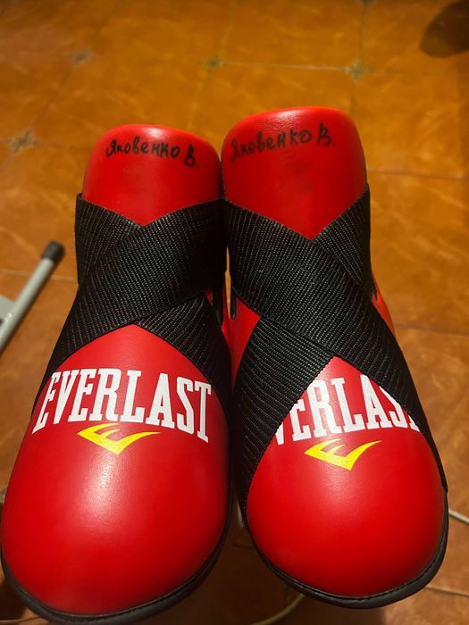 Продам б/у футы Everlast, размер XS.