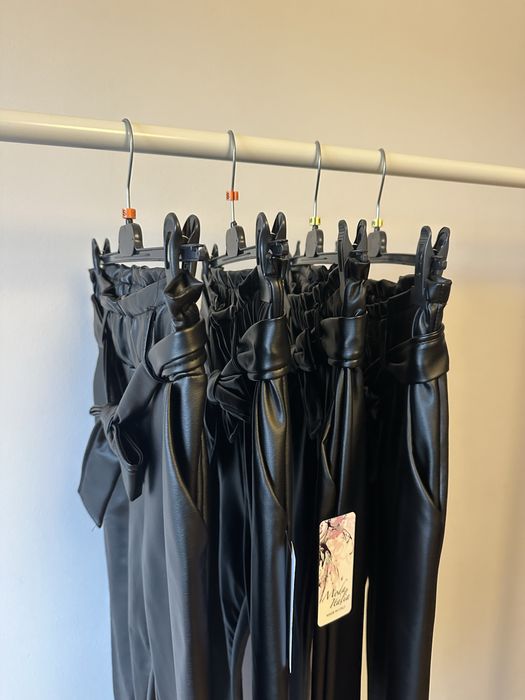 Lote de roupa para revenda