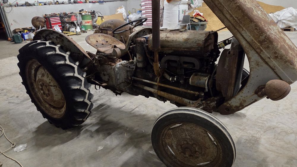 Sprzedam traktor ferguson
