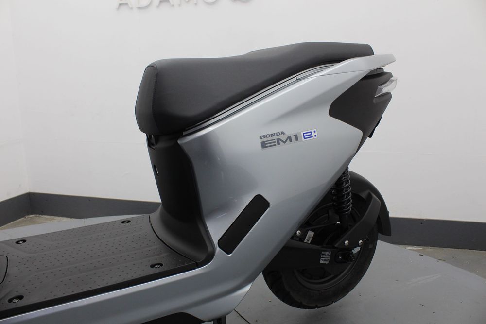 Honda EM-1e електроскутер