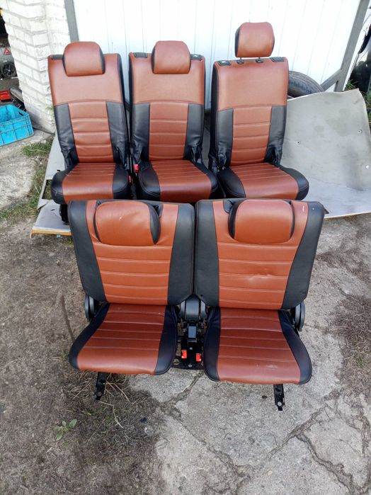 TOYOTA VERSO 09-18 fotele II rząd III rząd komplet