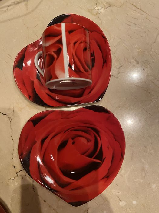 Conjunto de chávena e 2 pratos