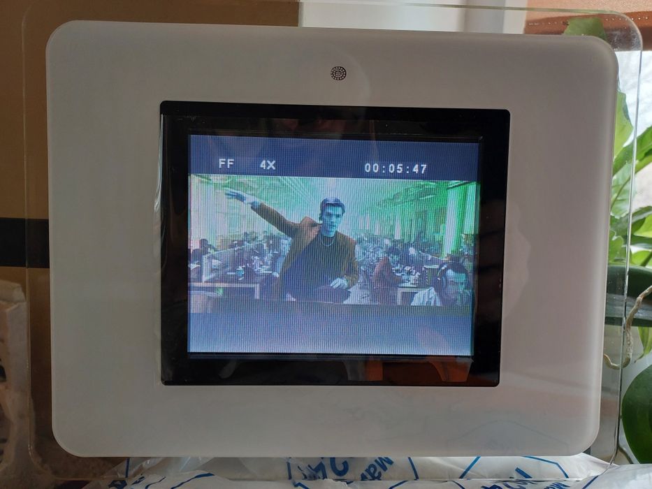 Цифровая фото рамка Assistant новая