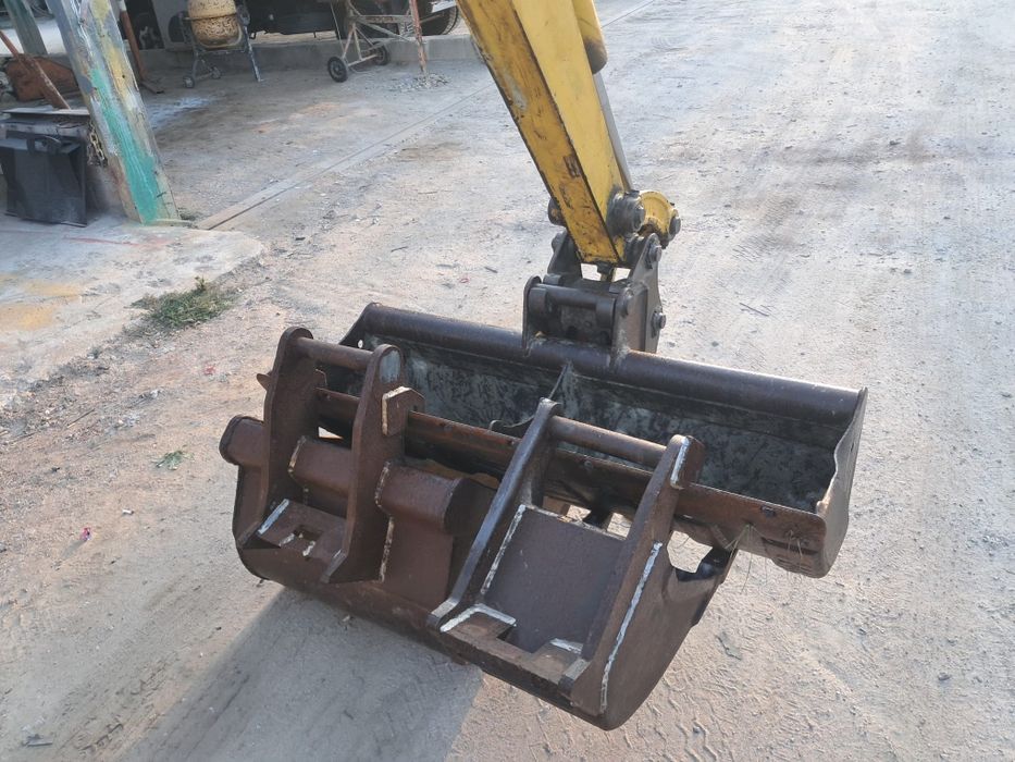 Vendo mine giratoria de 3 toneladas