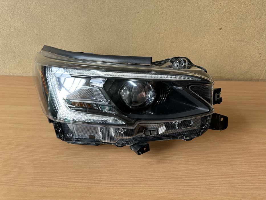 Фара 27 37 Subaru Outback BT b16 2020 2021 2022 84002AN14A