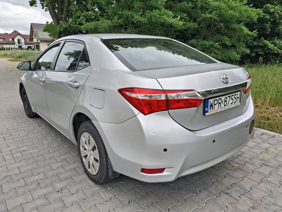 Toyota Corolla benzyna