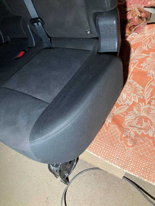 Задній ряд сидінь Ніссан Рог-Nissan Rogue T32 2014-2020 рік майже нові