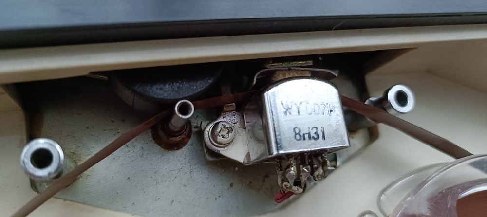 Magnetofon szpulowy BELSON TA-302 + archiwalne taśmy 38szt