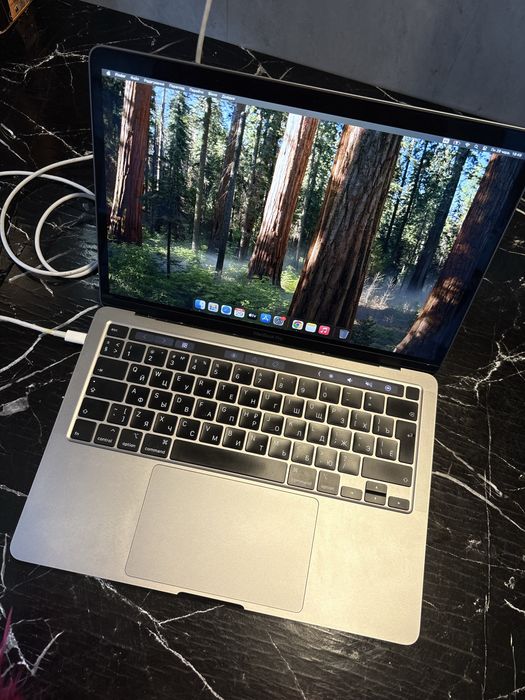 Продам MacBook Pro