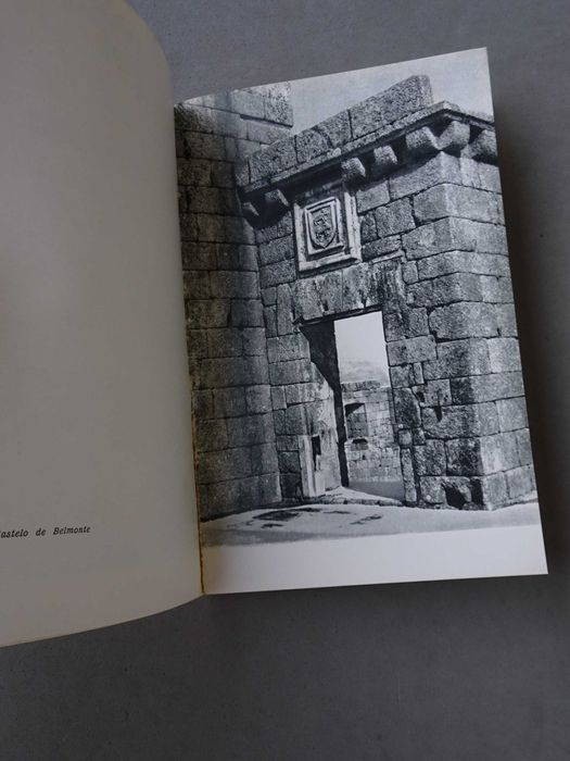 Livro Pedro Álvares Cabral - J. Estevão Pinto 1968