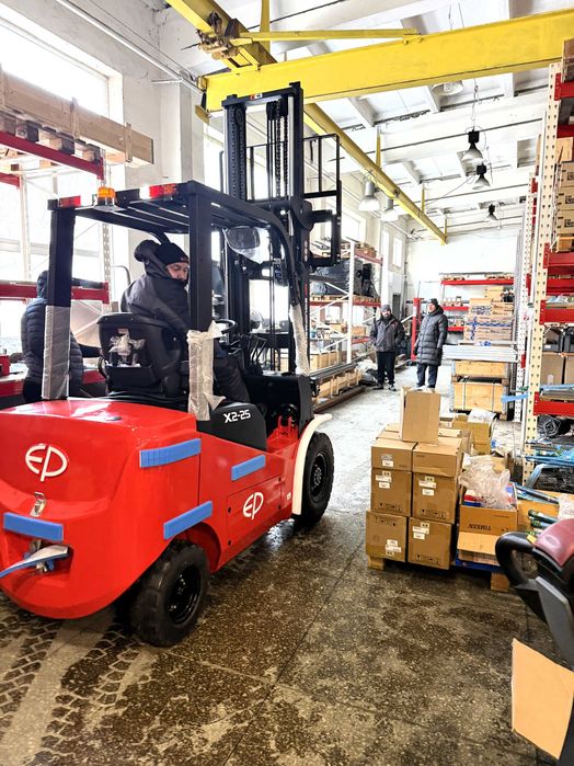 Новий Li-Ion вилковий навантажувач 2.5т/3.6м, кліренс 15см, 80V/280Ah