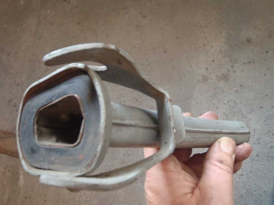 Nalewak do kanistra stalowego